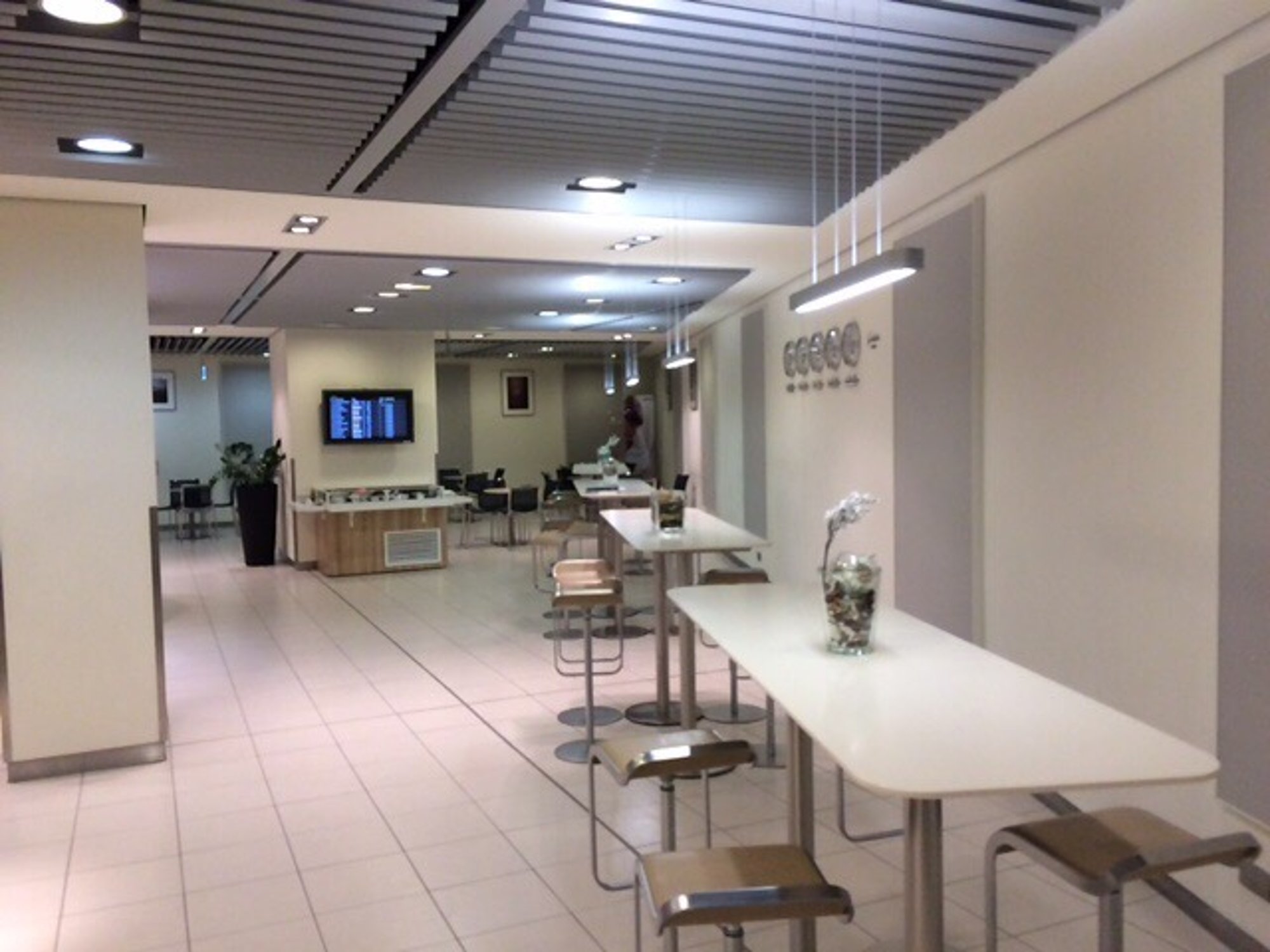 #3 of 5 images of Lufthansa Business Lounge