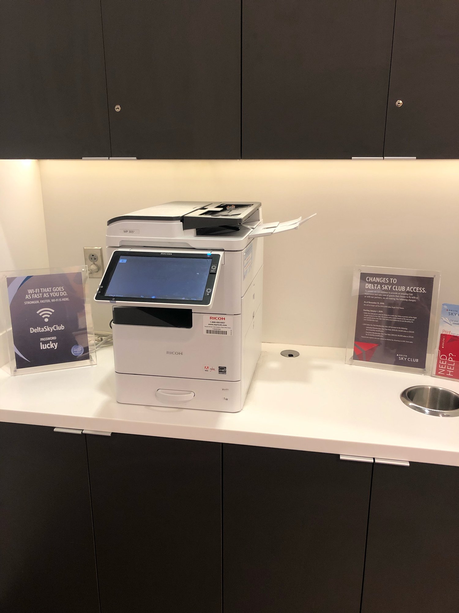 #1 of 1 images of Delta Sky Club