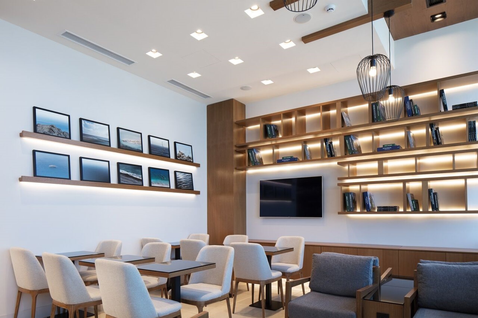 #1 of 5 images of SALON EVROPI