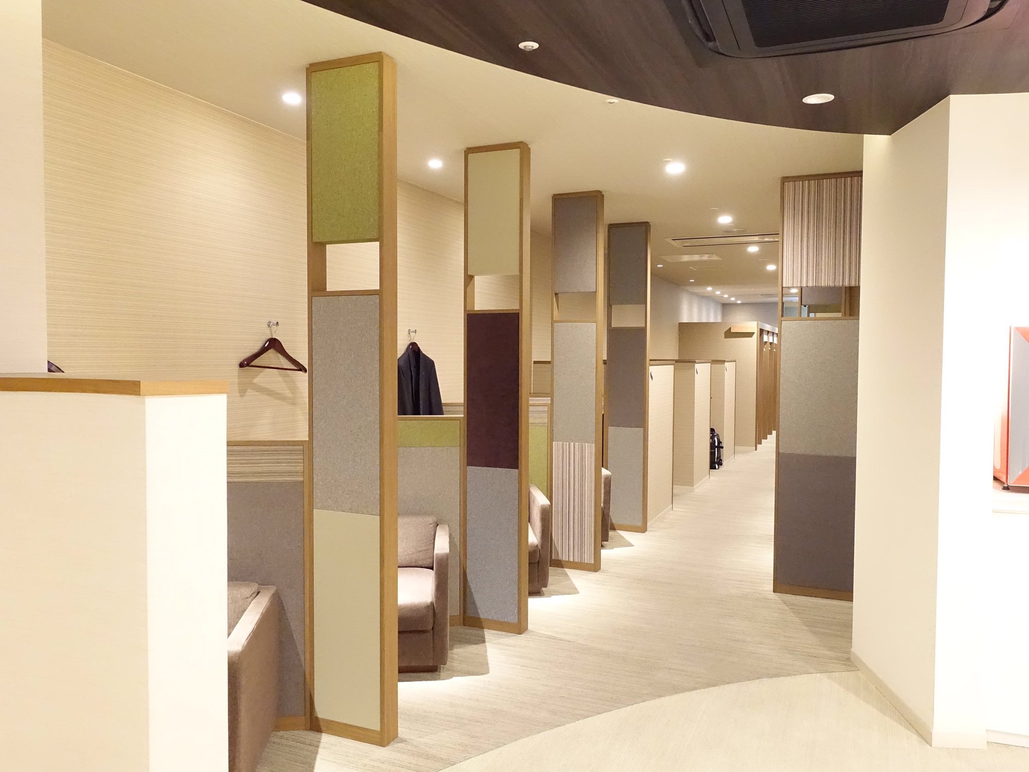 #4 of 5 images of ビジネスラウンジ「もみじ」