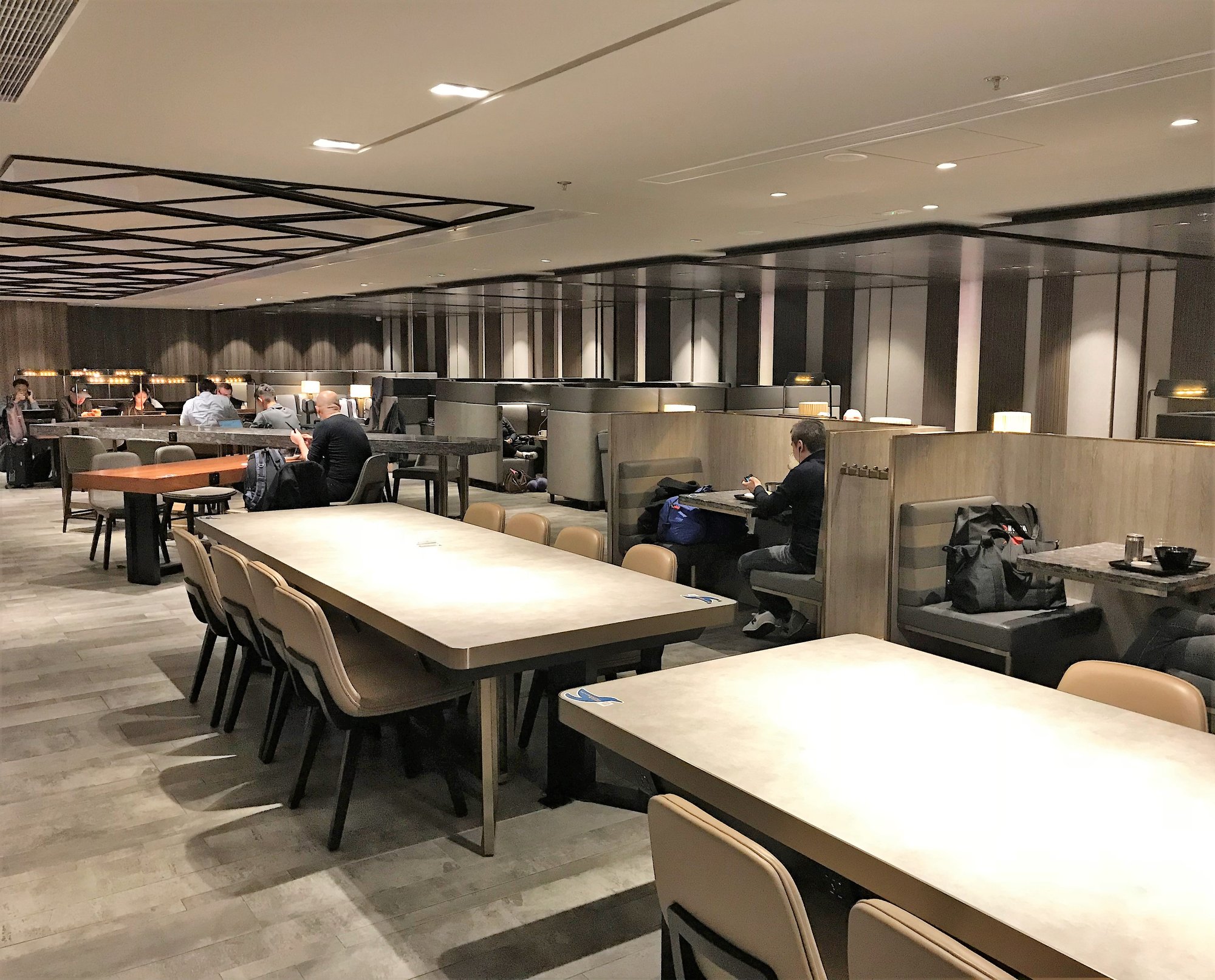 #2 of 5 images of SALON PLAZA PREMIUM