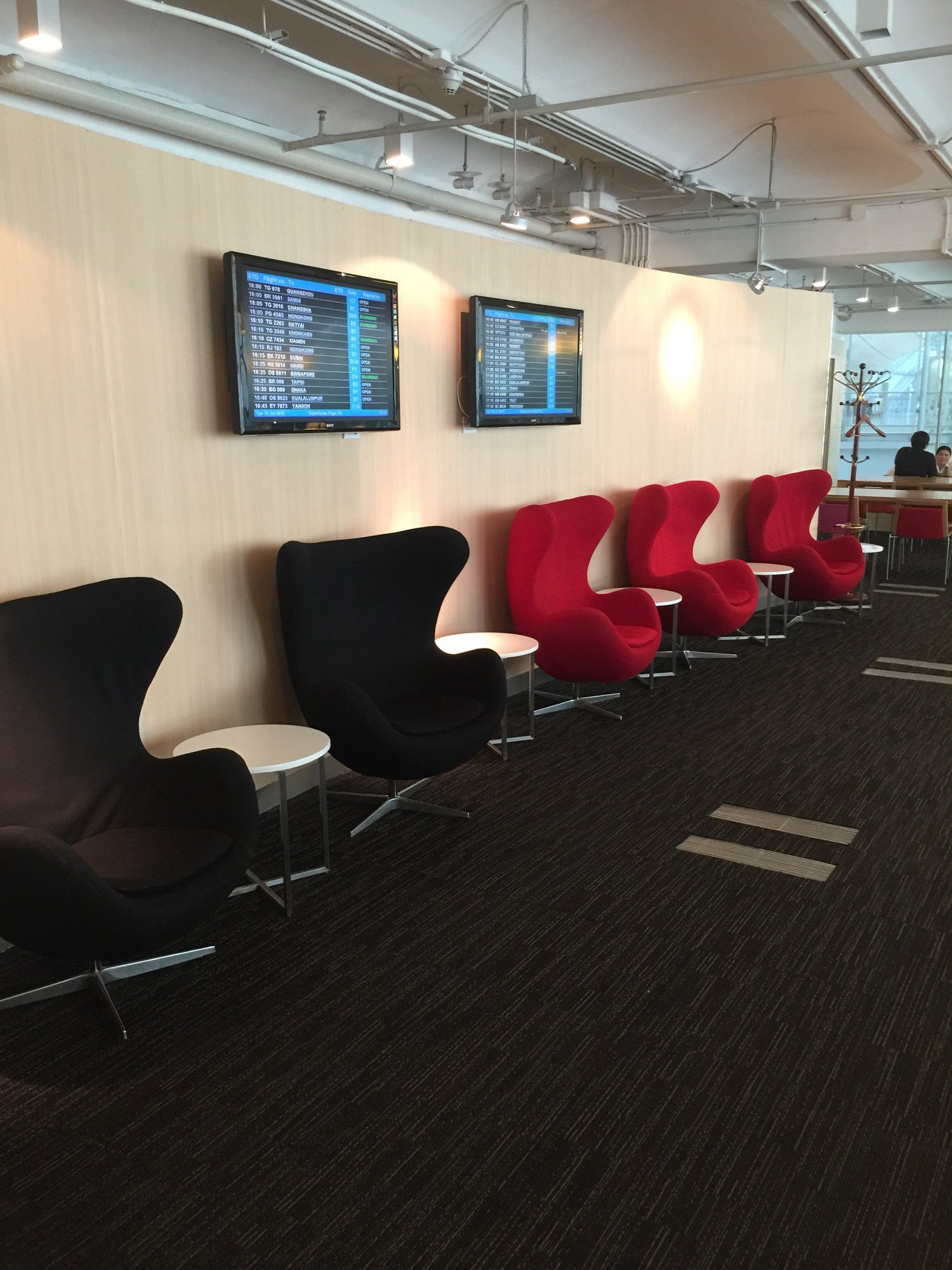 #3 of 5 images of Salon Première classe Miracle