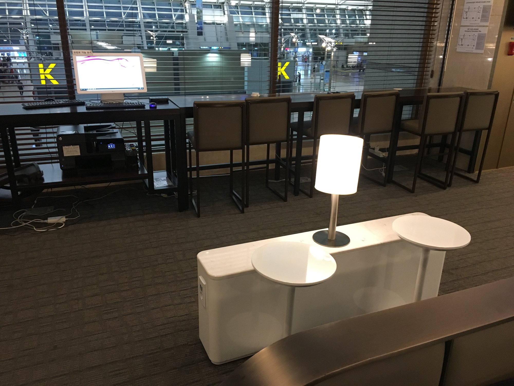 #3 of 5 images of Sky Hub Lounge West