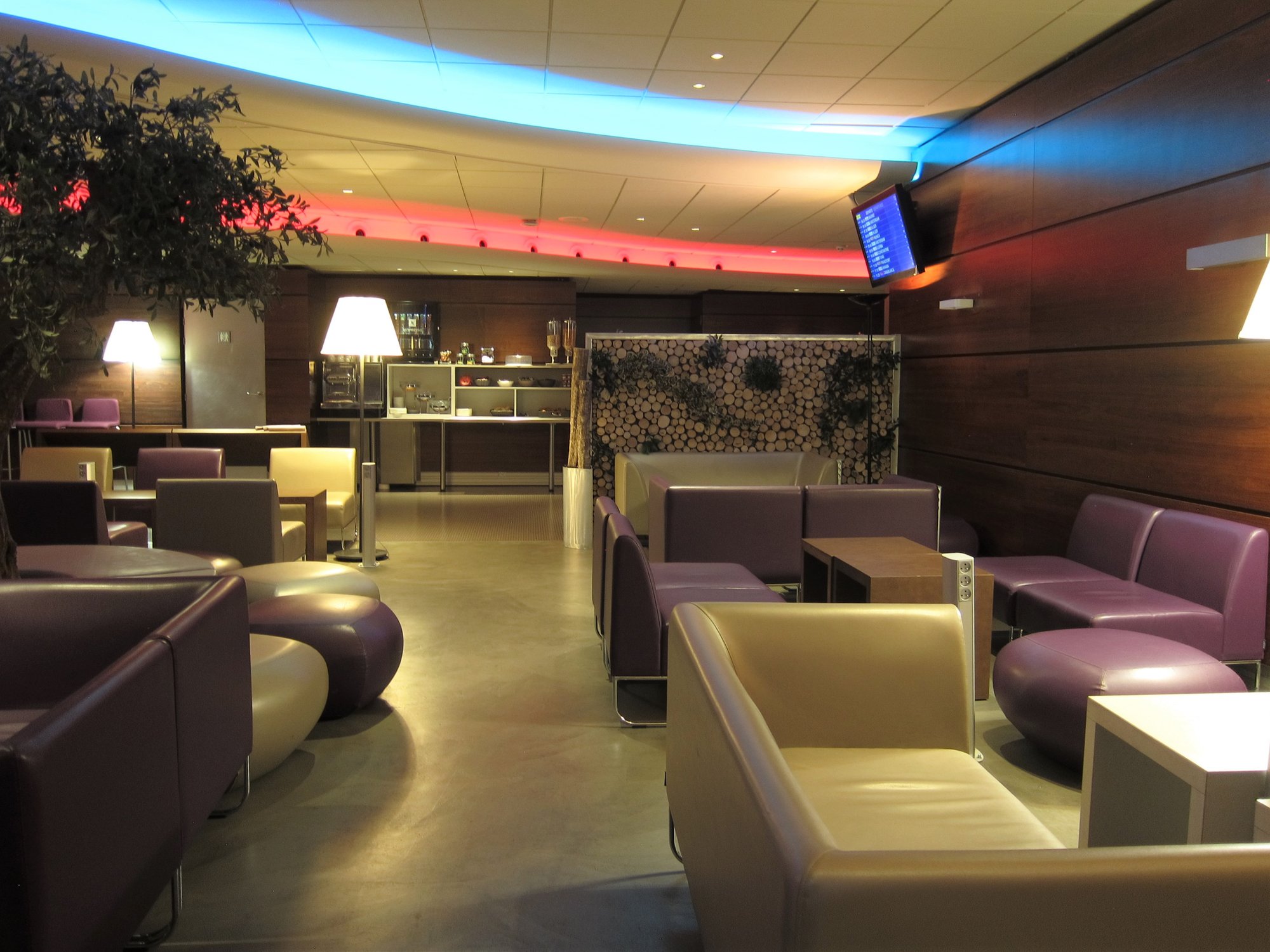 #5 of 5 images of Cezanne Lounge (Temporarily Closed)