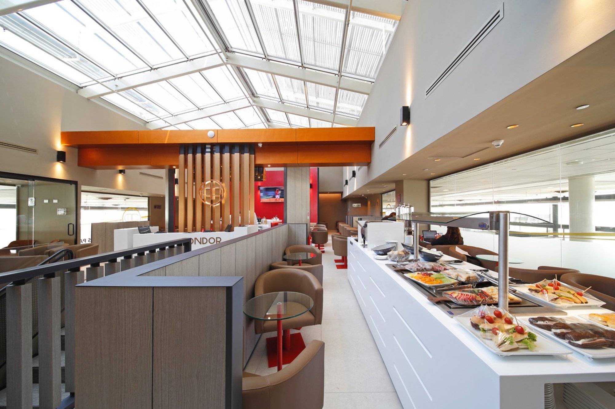 #1 of 5 images of Primeclass Condor Lounge