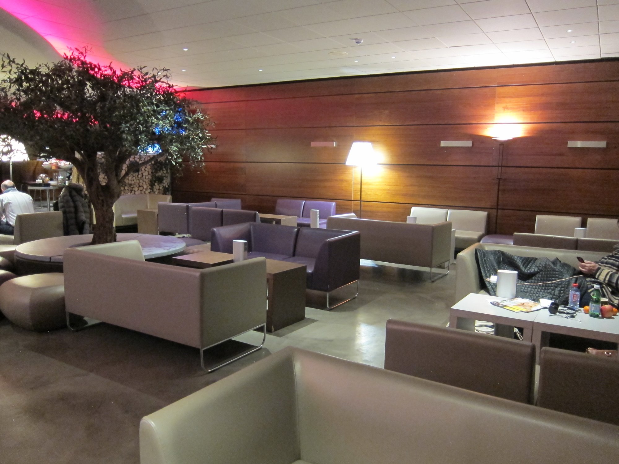 #2 of 5 images of Cezanne Lounge (Temporarily Closed)