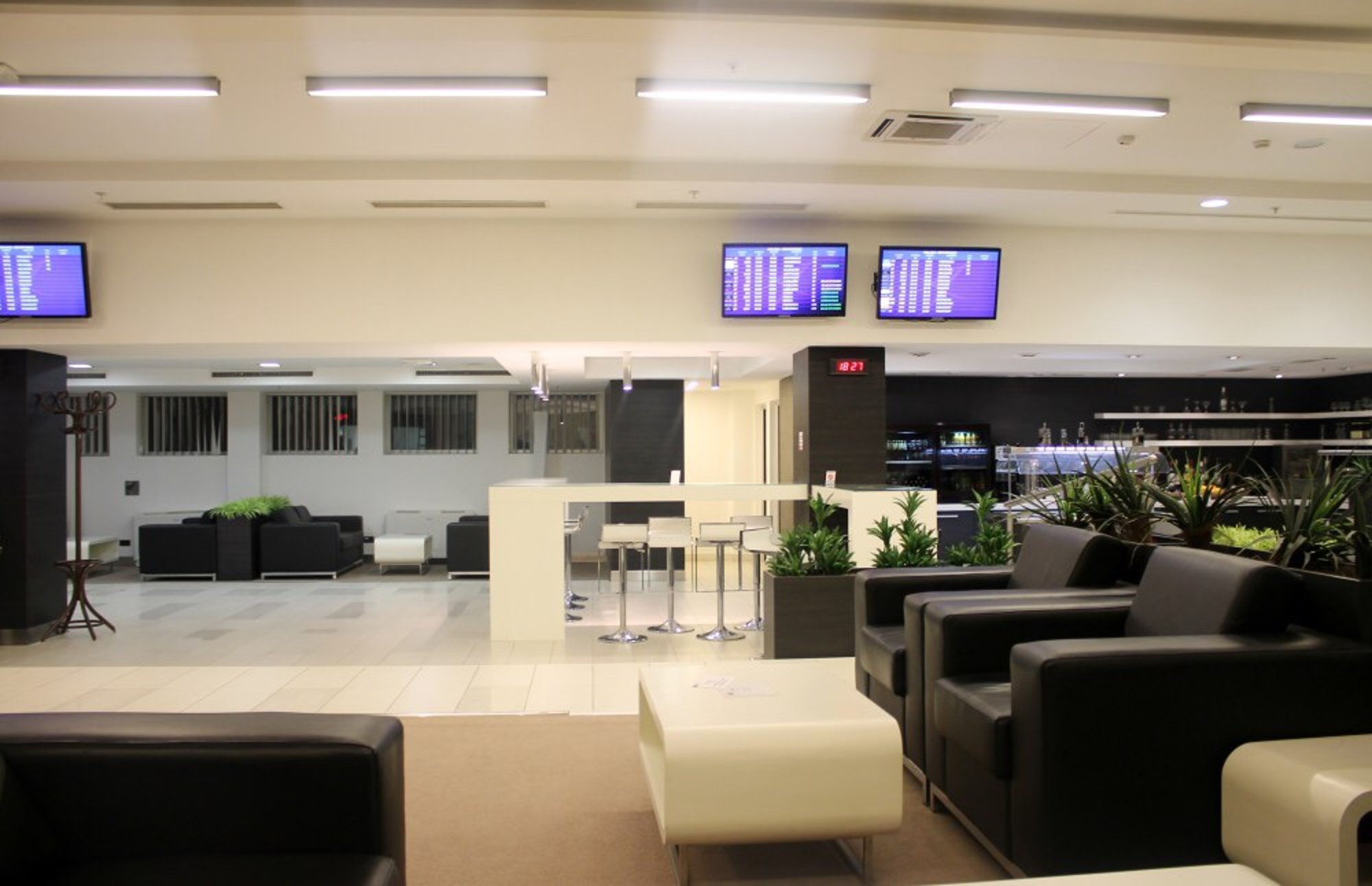 #4 of 5 images of Business Club