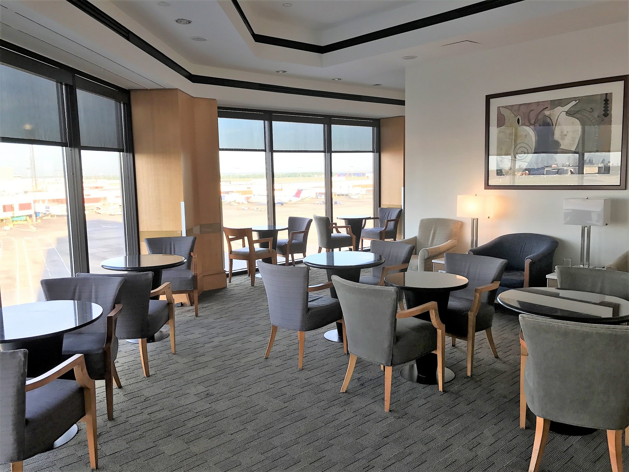#3 of 5 images of Delta Sky Club