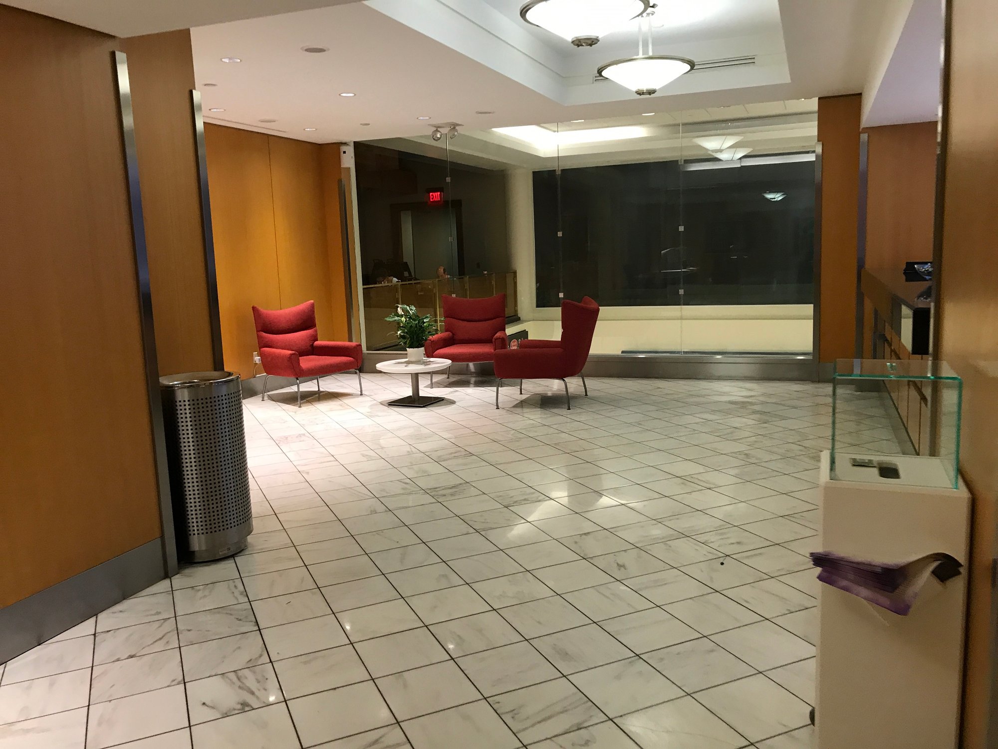 #5 of 5 images of Delta Sky Club