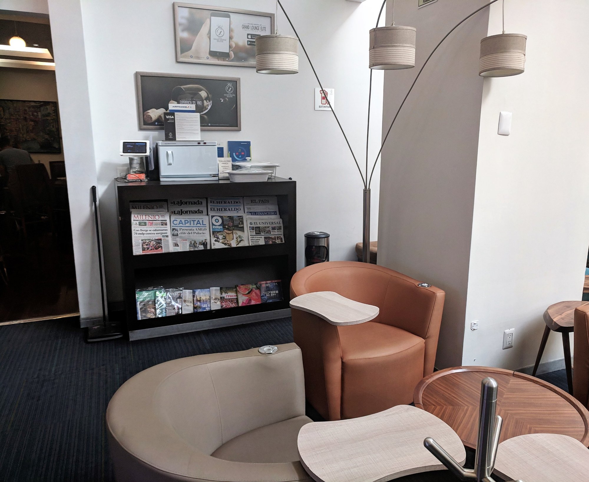 #2 of 5 images of Salon The Grand Lounge Elite