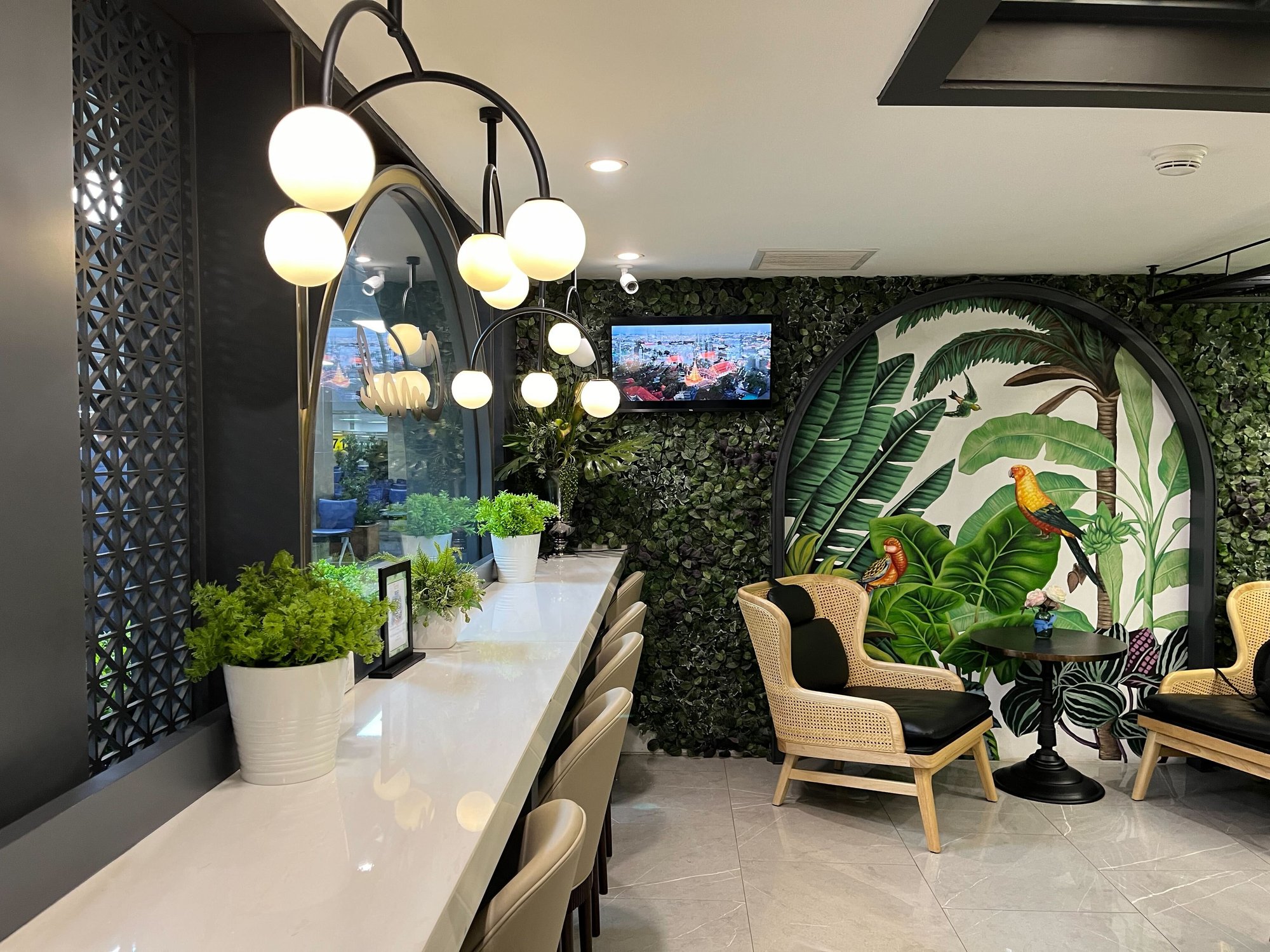 #3 of 5 images of Coral Forest Lounge