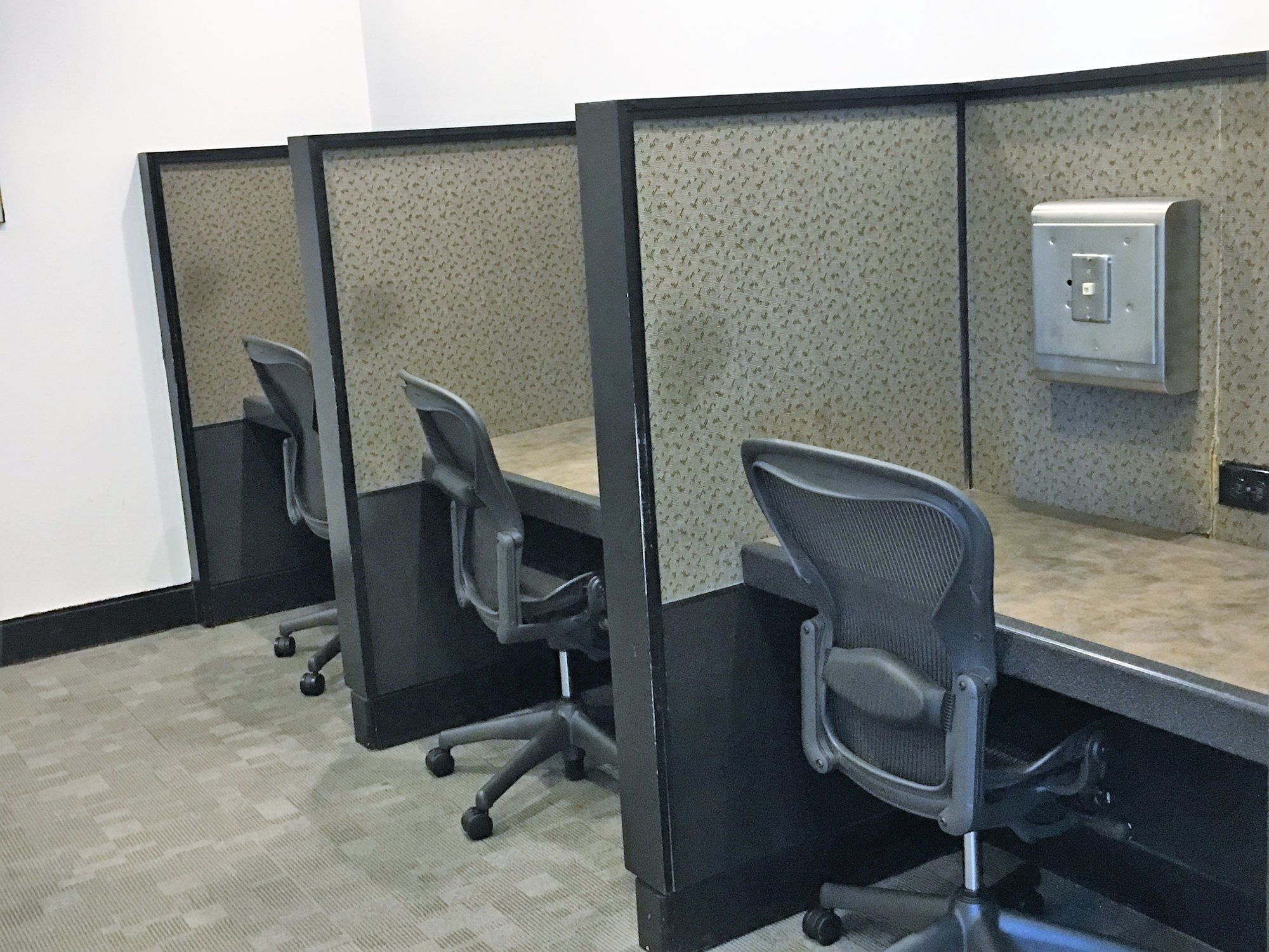 #4 of 5 images of Delta Air Lines Delta Sky Club