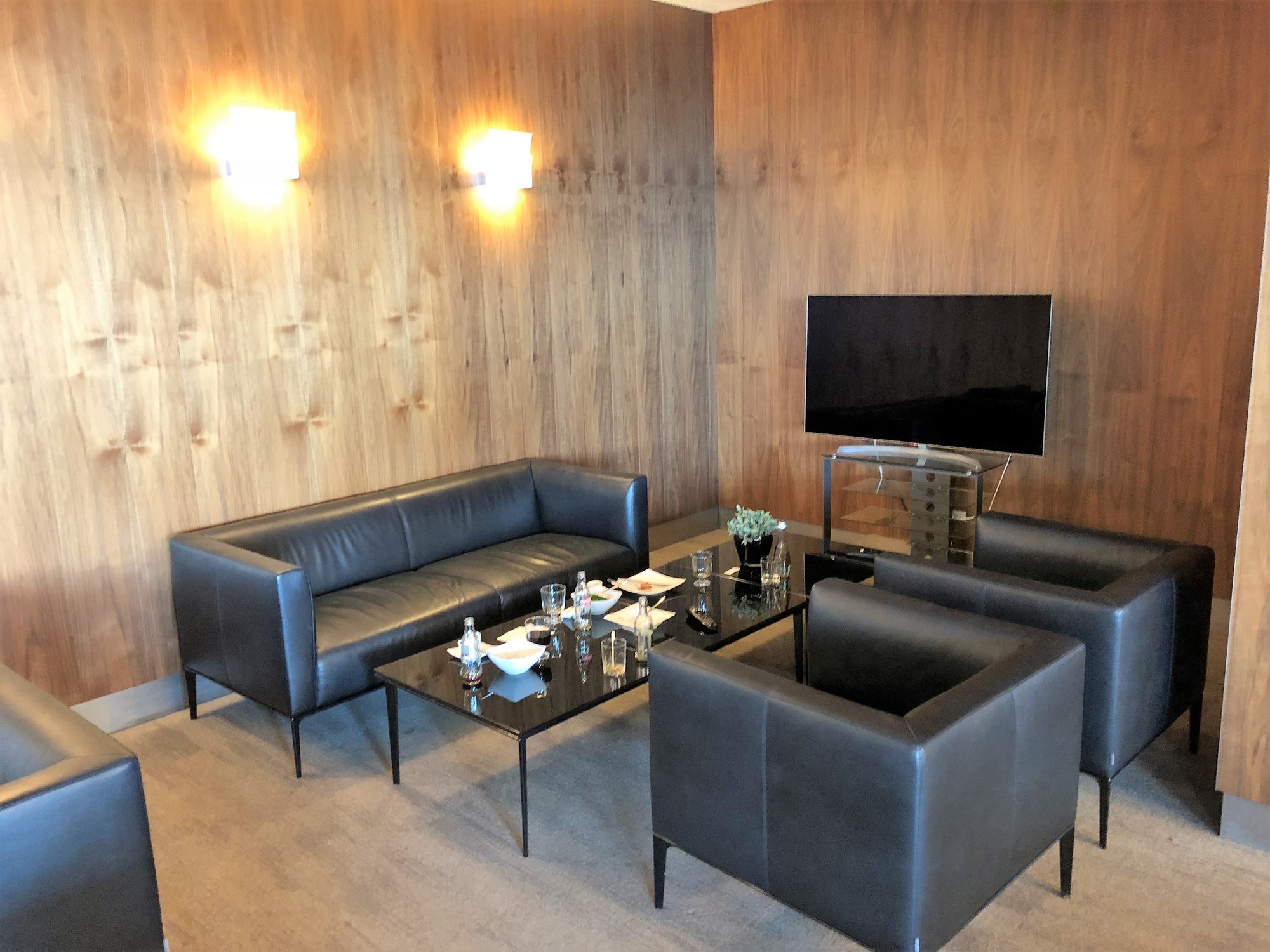 #5 of 5 images of Executive Lounge