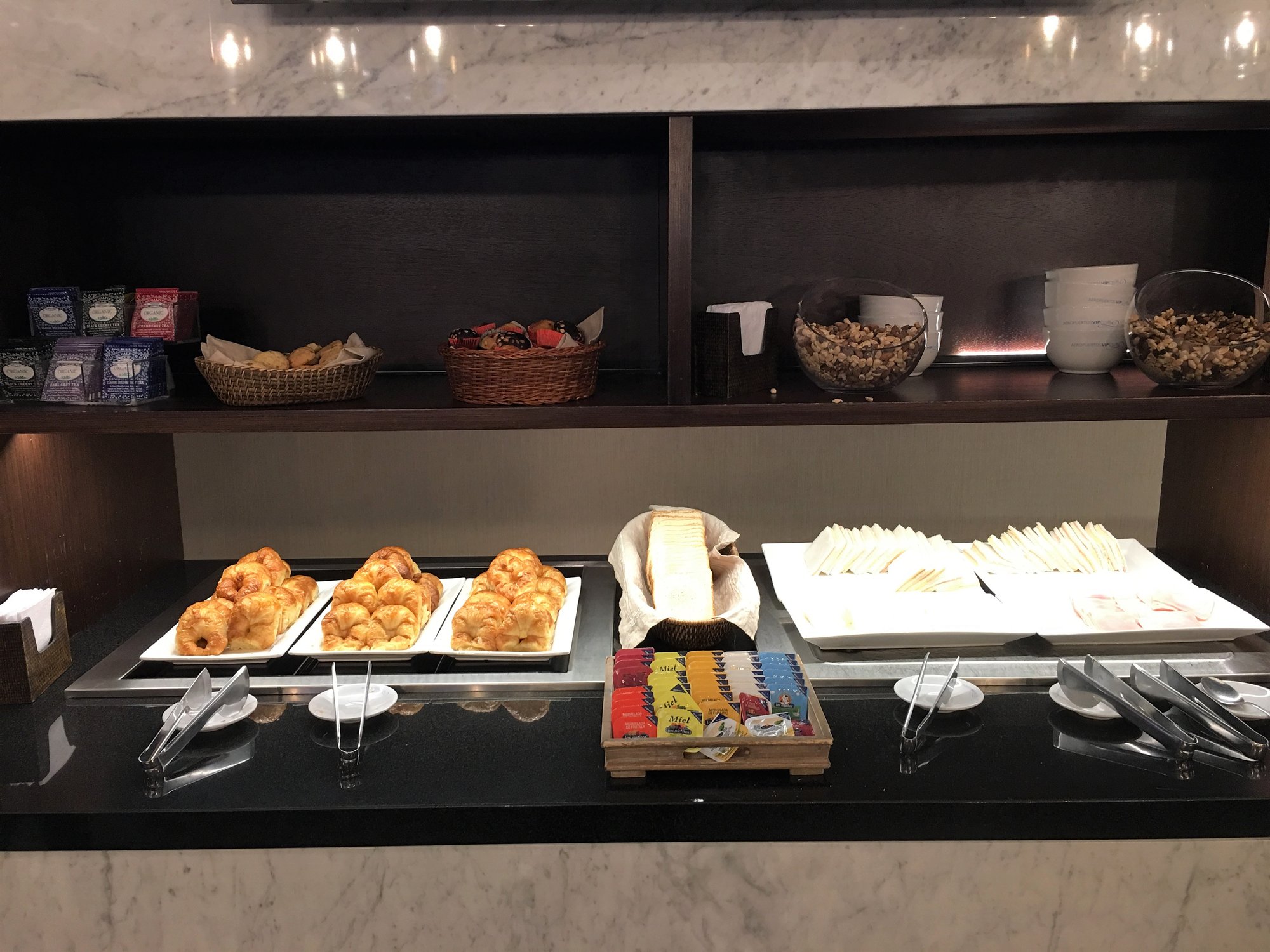 #4 of 5 images of Aeropuertos VIP Club Departures Lounge