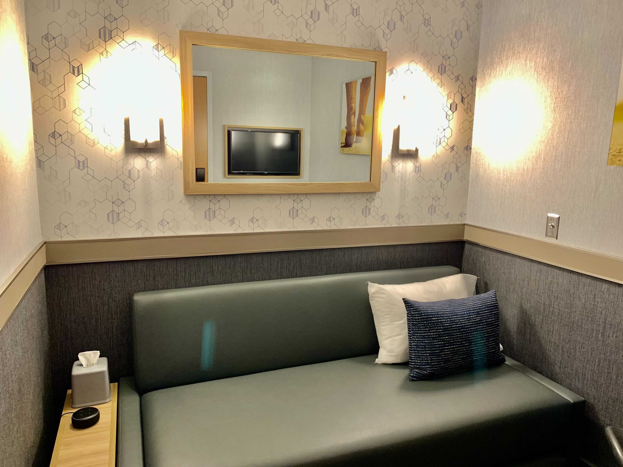 #1 of 5 images of Minute Suites