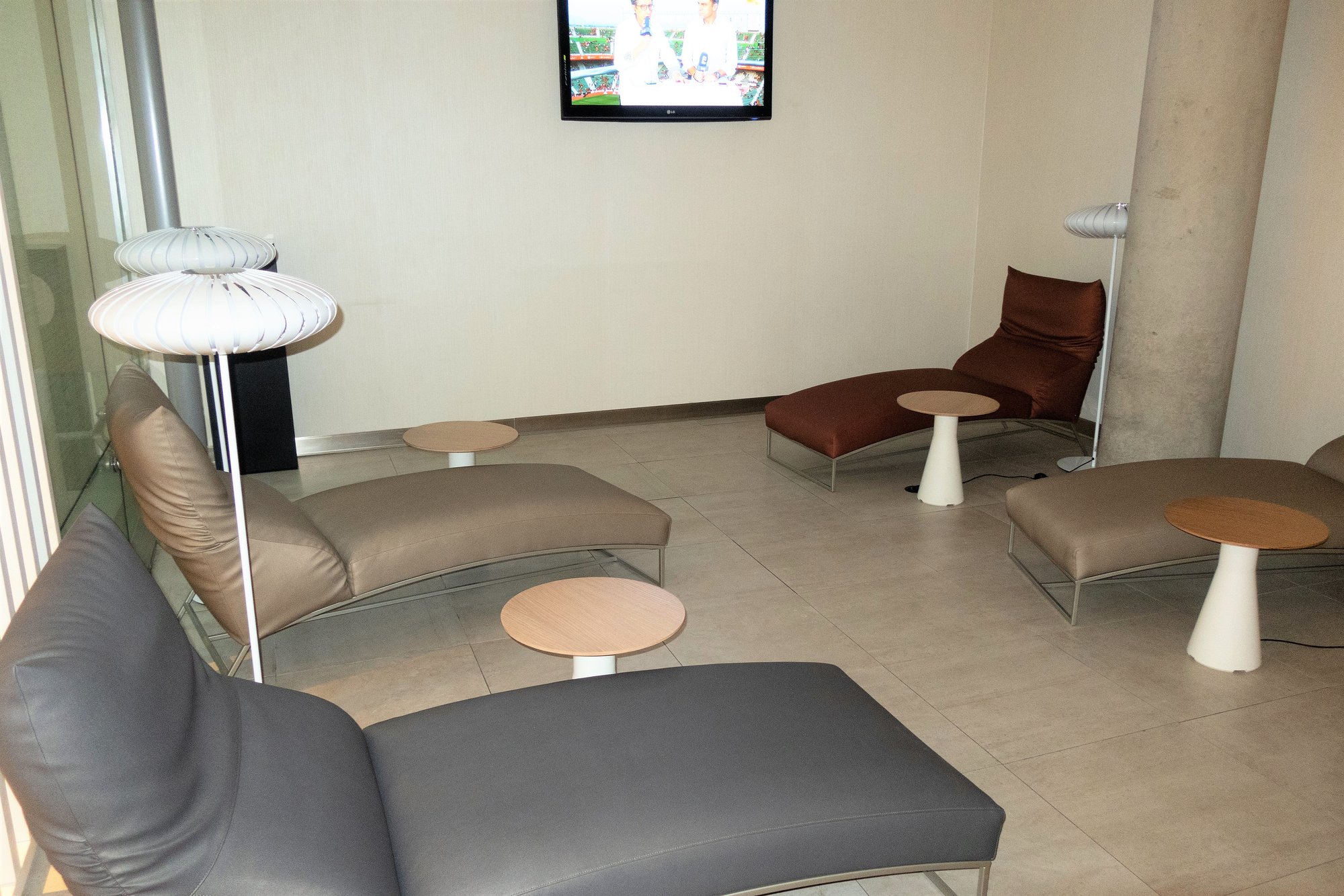 #2 of 5 images of Sala VIP Joan Olivert