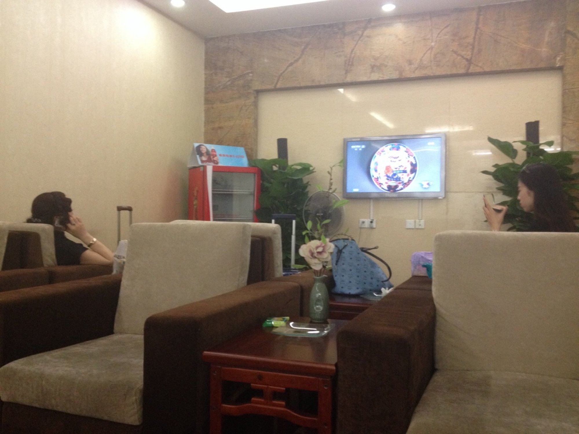 #2 of 2 images of No. 7 First Class Lounge (Temporarily Closed)