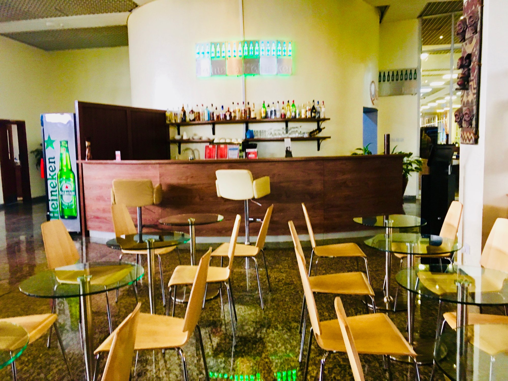 #4 of 5 images of Pearl Lounge (Temporarily Closed)