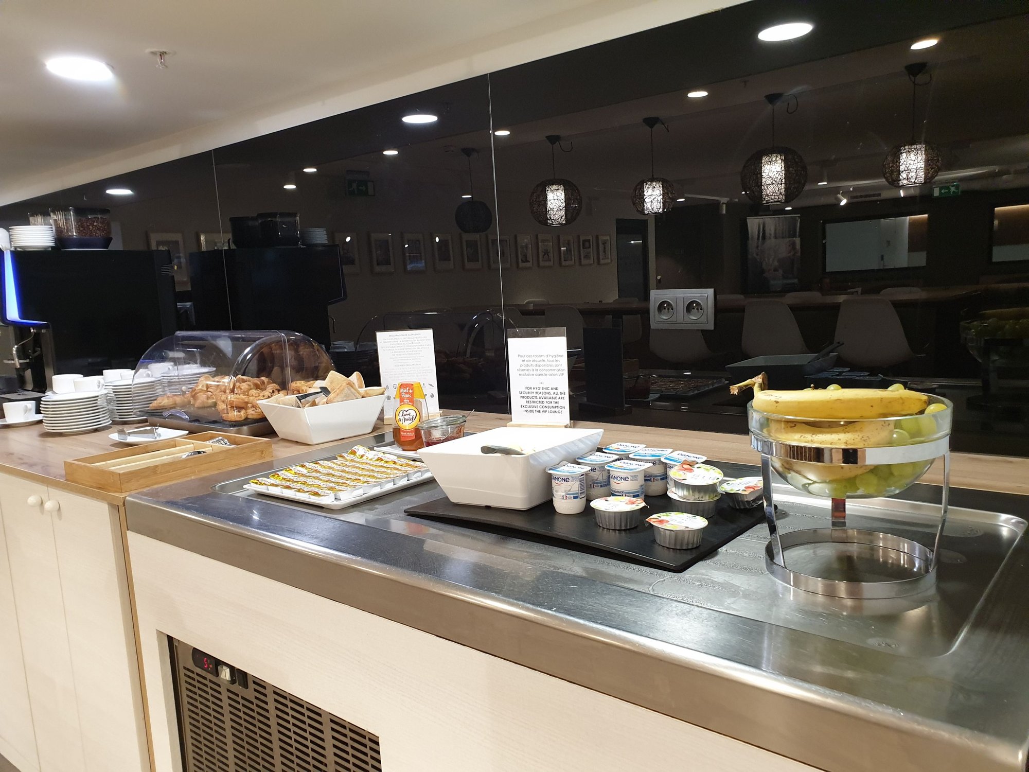 #5 of 5 images of Premium Traveller Lounge Paris-Orly