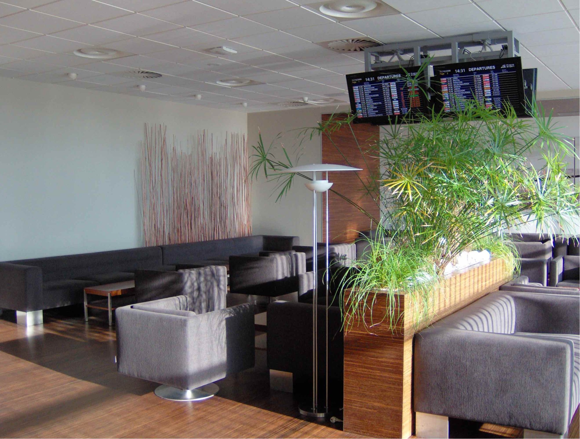 #4 of 5 images of Menzies Aviation Lounge (Temporarily Closed)