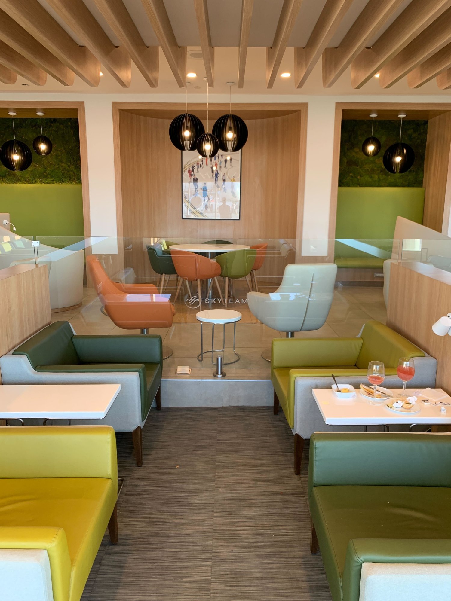 #4 of 5 images of SkyTeam Lounge