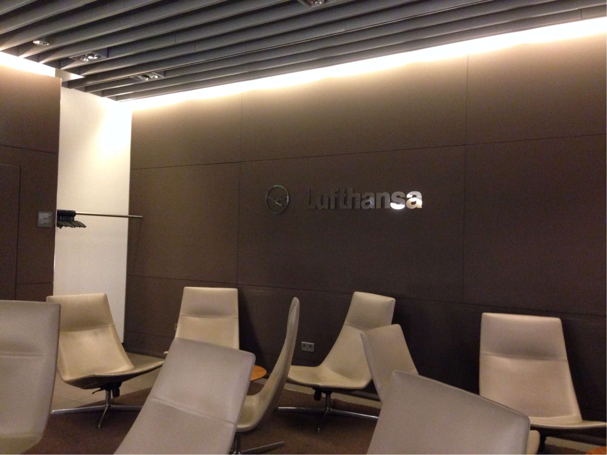 #1 of 4 images of Lufthansa Senator Lounge (Gate G24, Schengen)