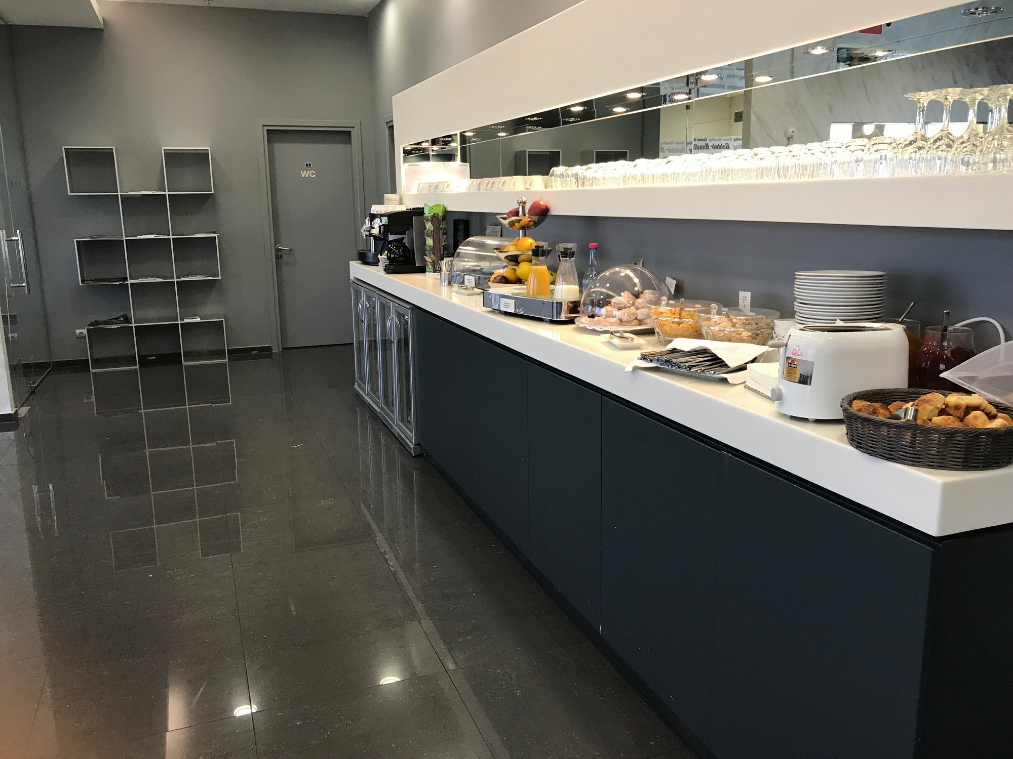 #5 of 5 images of Goldair CIP Lounge