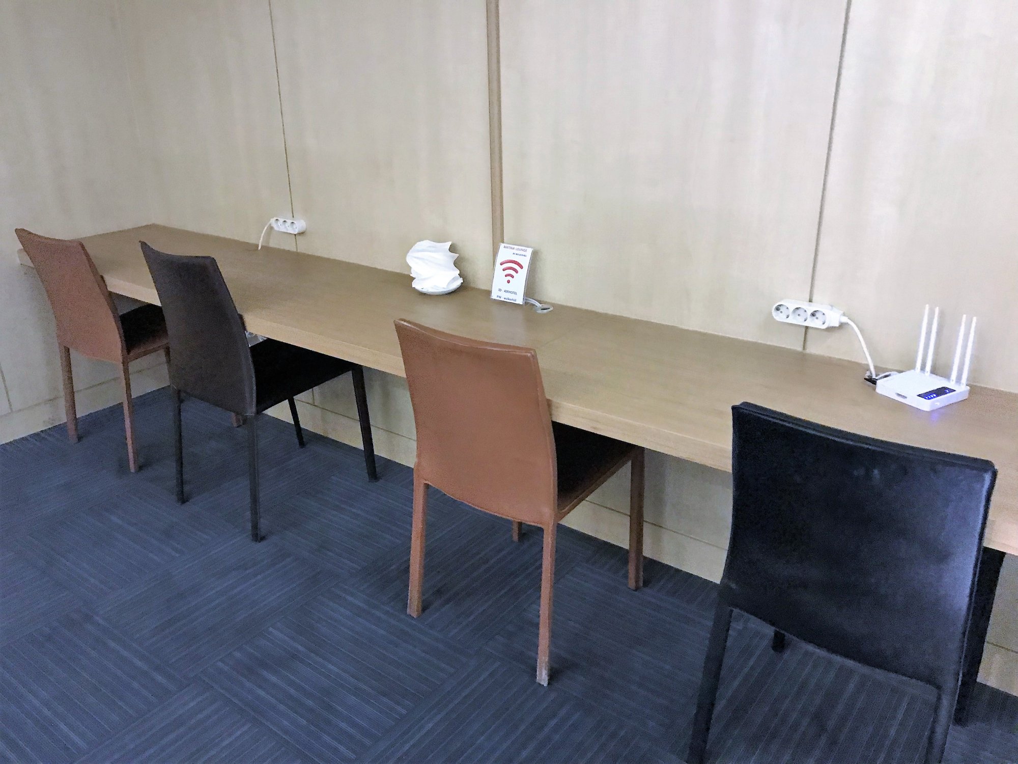 #2 of 5 images of Matina – West Wing