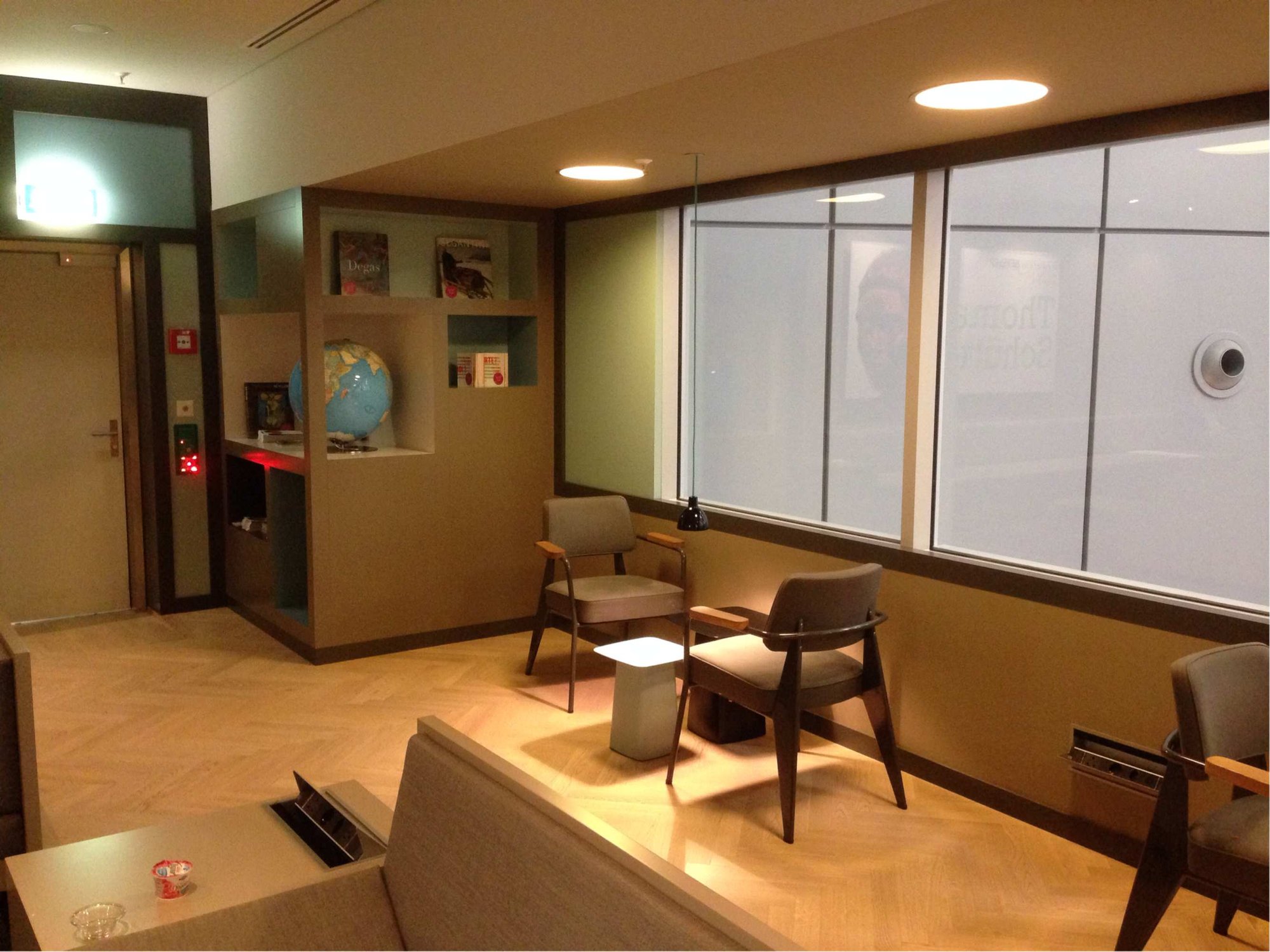 #4 of 5 images of Aspire Lounge
