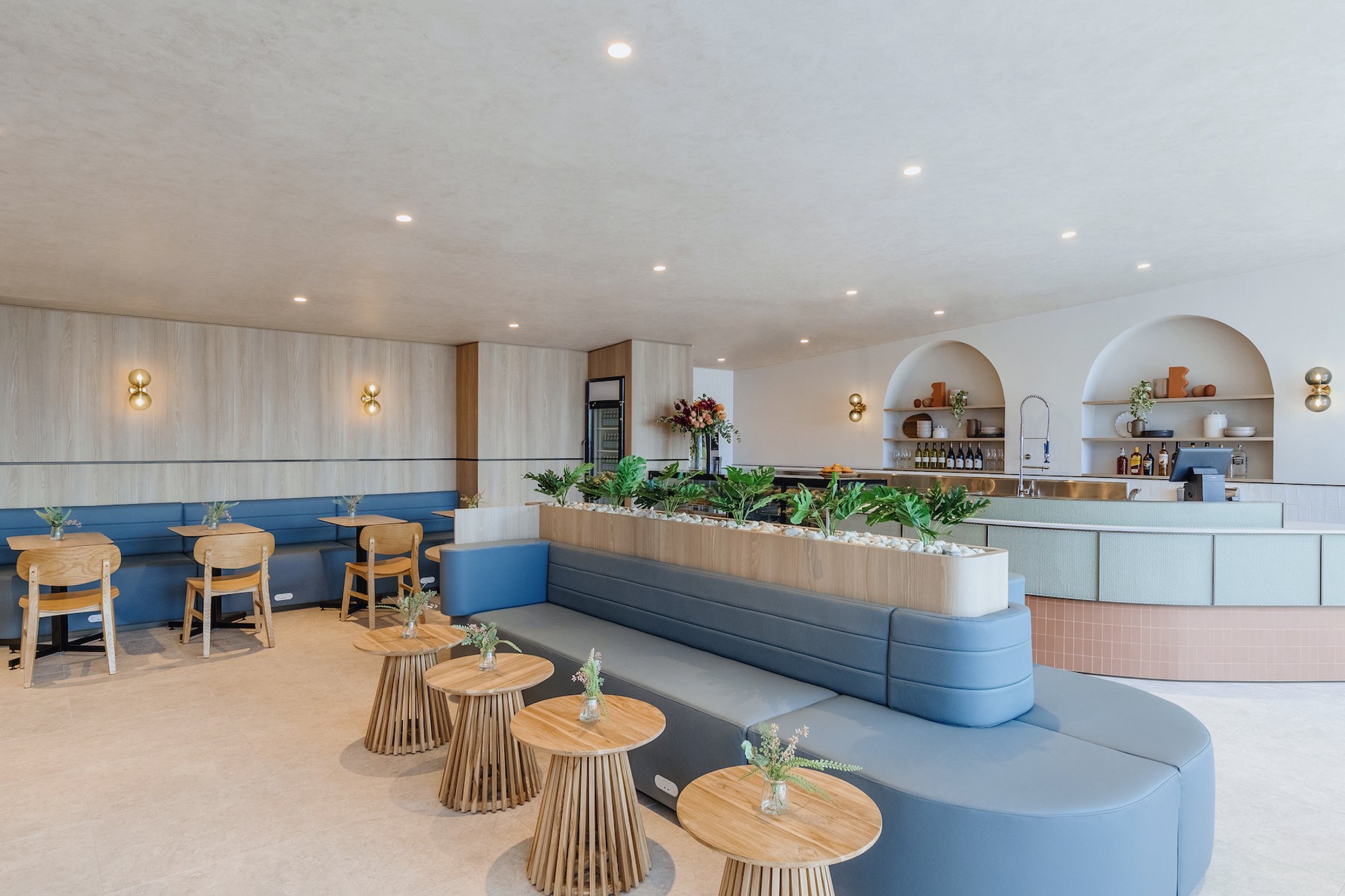 #4 of 5 images of Plaza Premium Lounge (Arrivals)