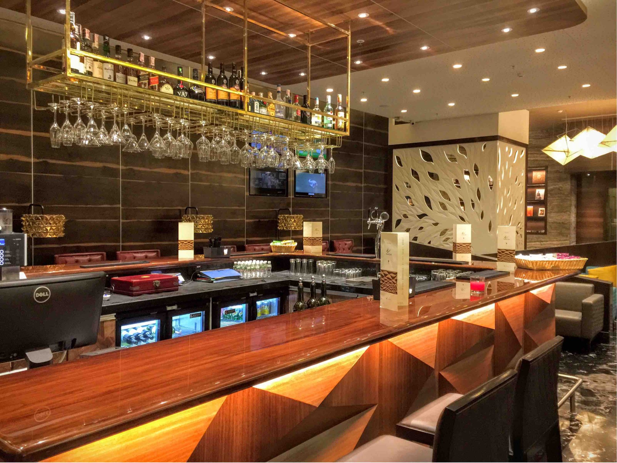 #4 of 5 images of Travel Club Lounge