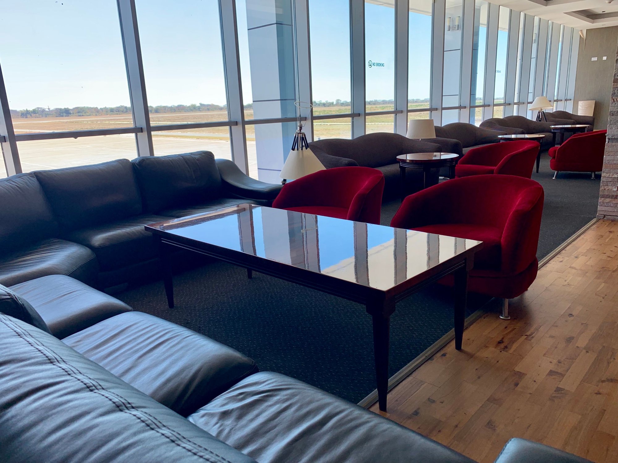#2 of 5 images of Livingstone Lounge