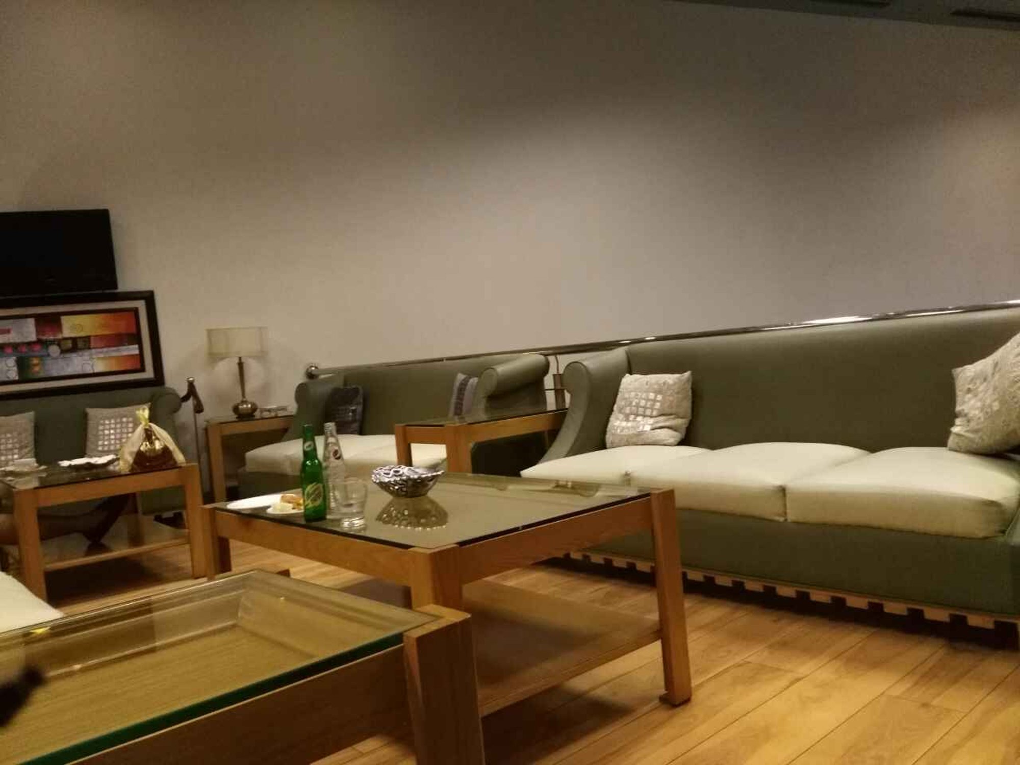 #2 of 4 images of CIP Lounge (Temporarily Closed)