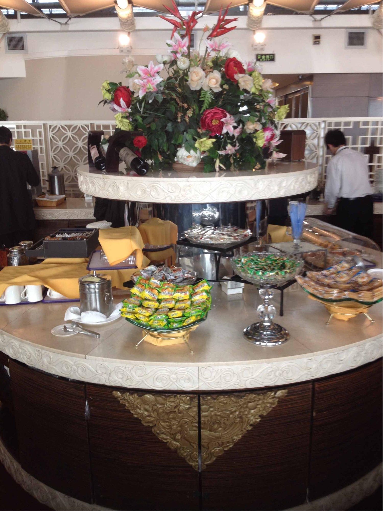 #1 of 1 images of V2 China Eastern Lounge