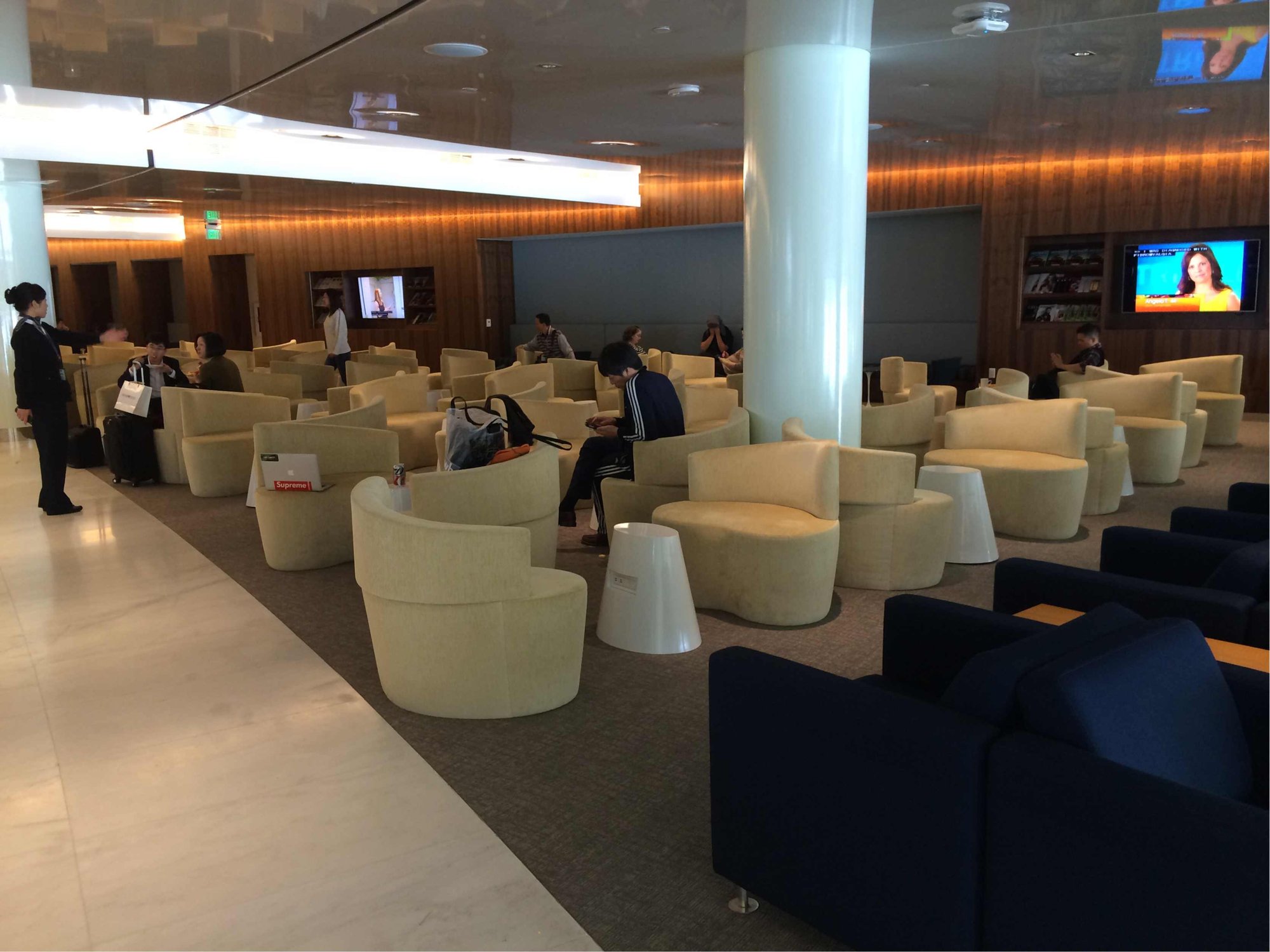 #2 of 5 images of Korean Air KAL Lounge (Temporarily Closed)