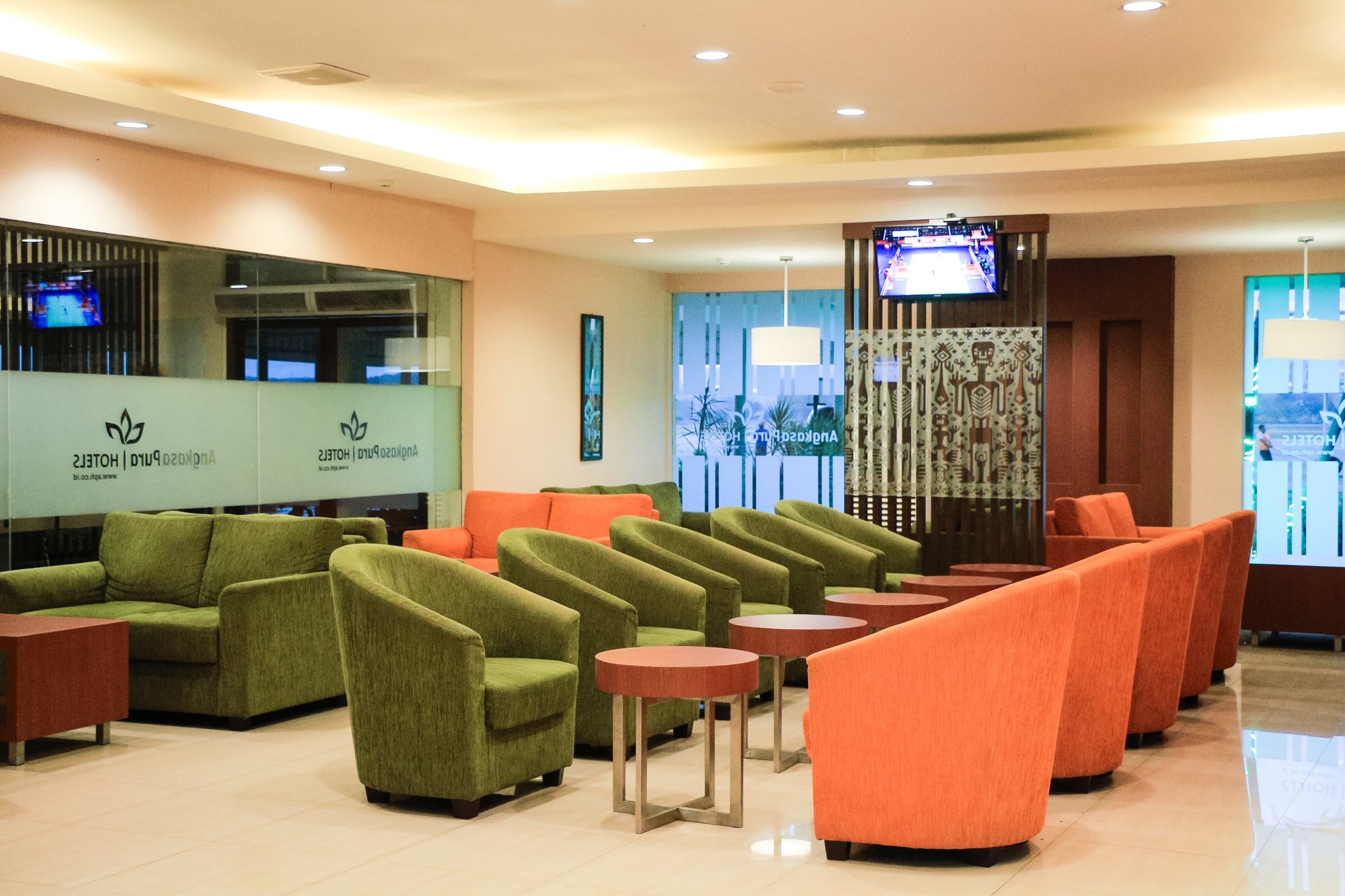 #1 of 5 images of Concordia Lounge