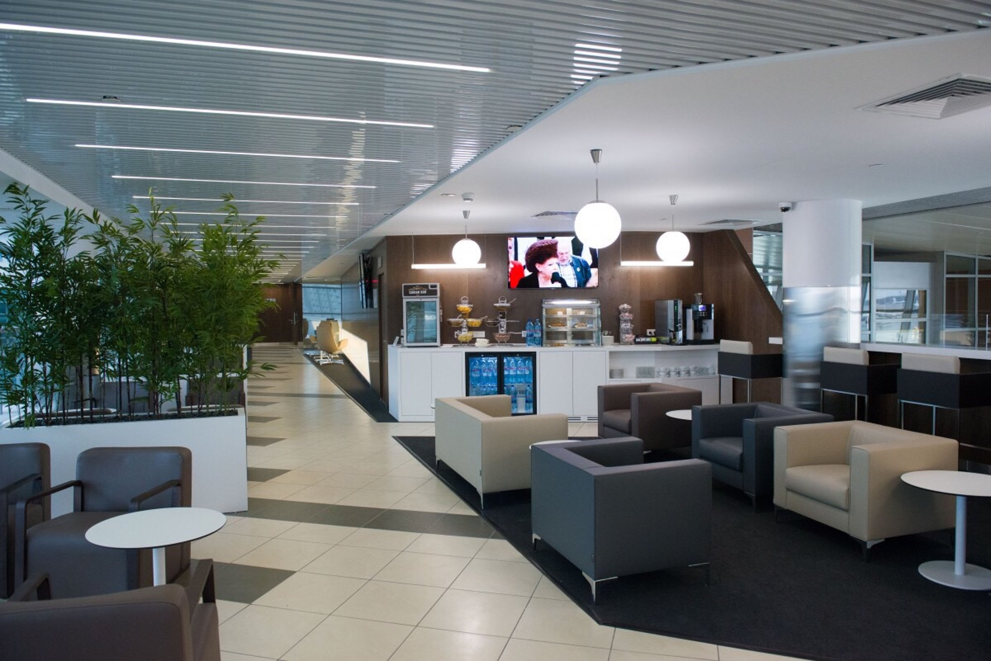#2 of 5 images of Gallery Lounge (Temporarily Closed)