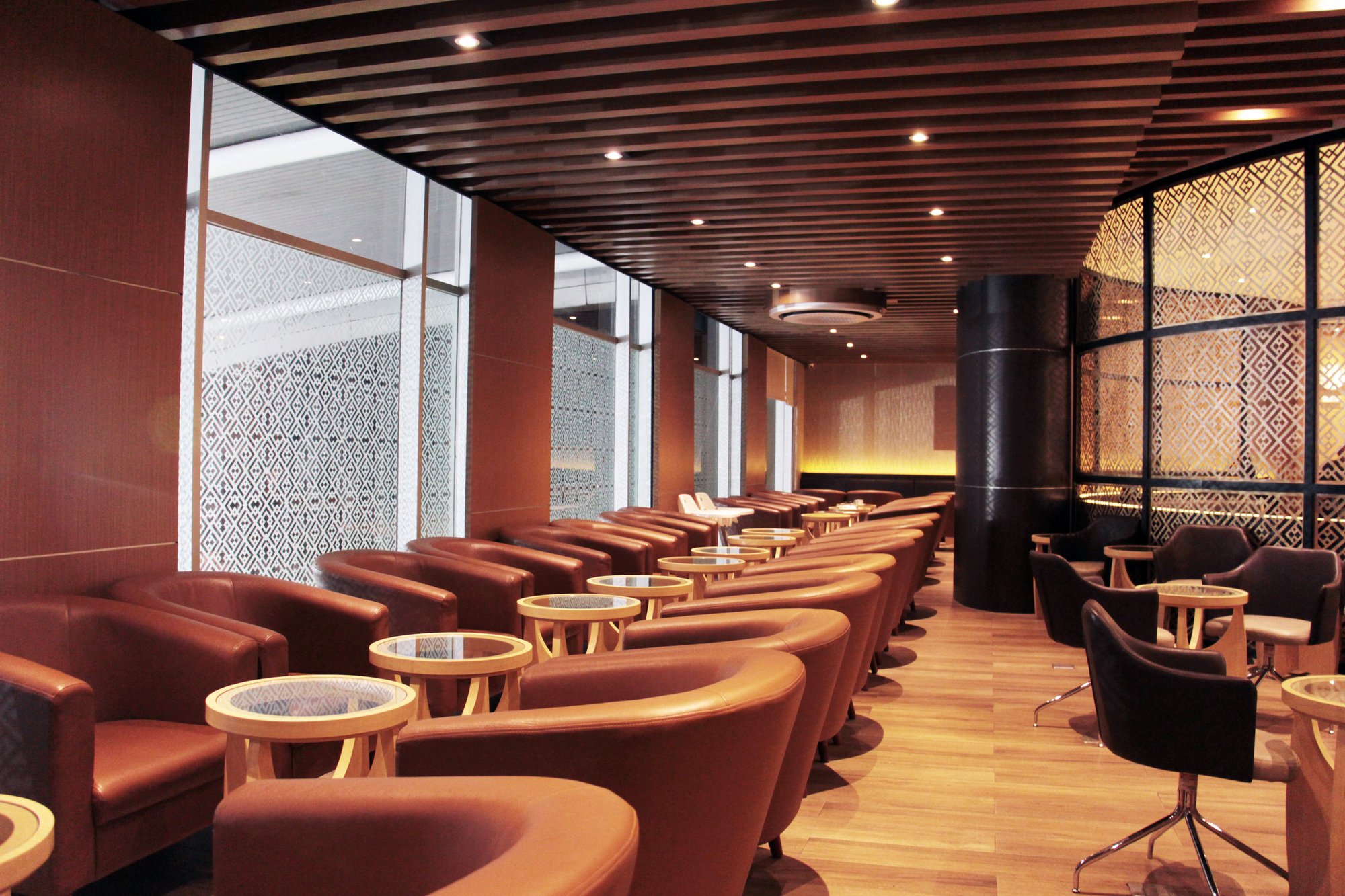 #2 of 5 images of Concordia Lounge