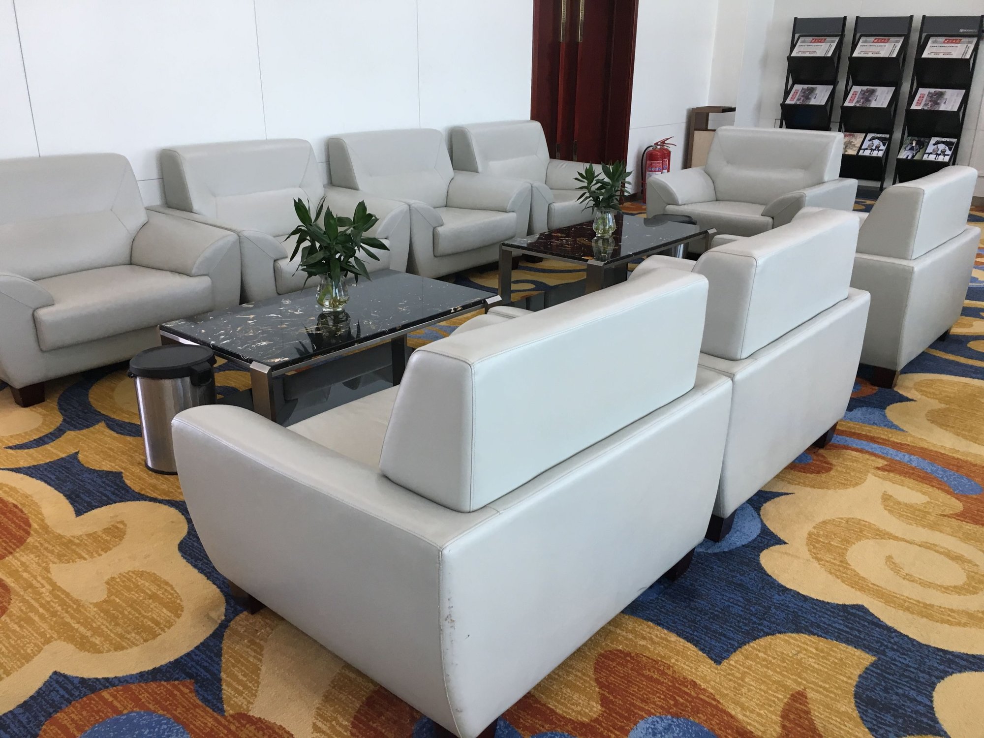 #2 of 5 images of First Class Lounge 4