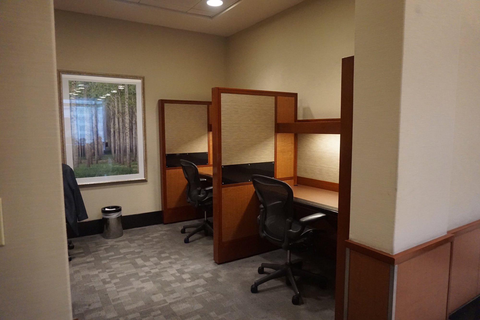 #2 of 5 images of Delta Sky Club (Gate A38)