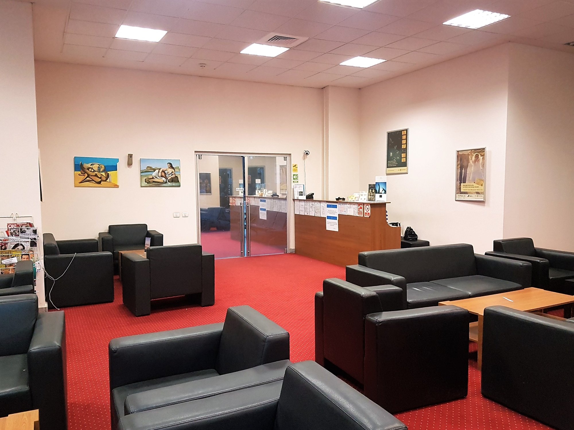 #2 of 4 images of Business Lounge