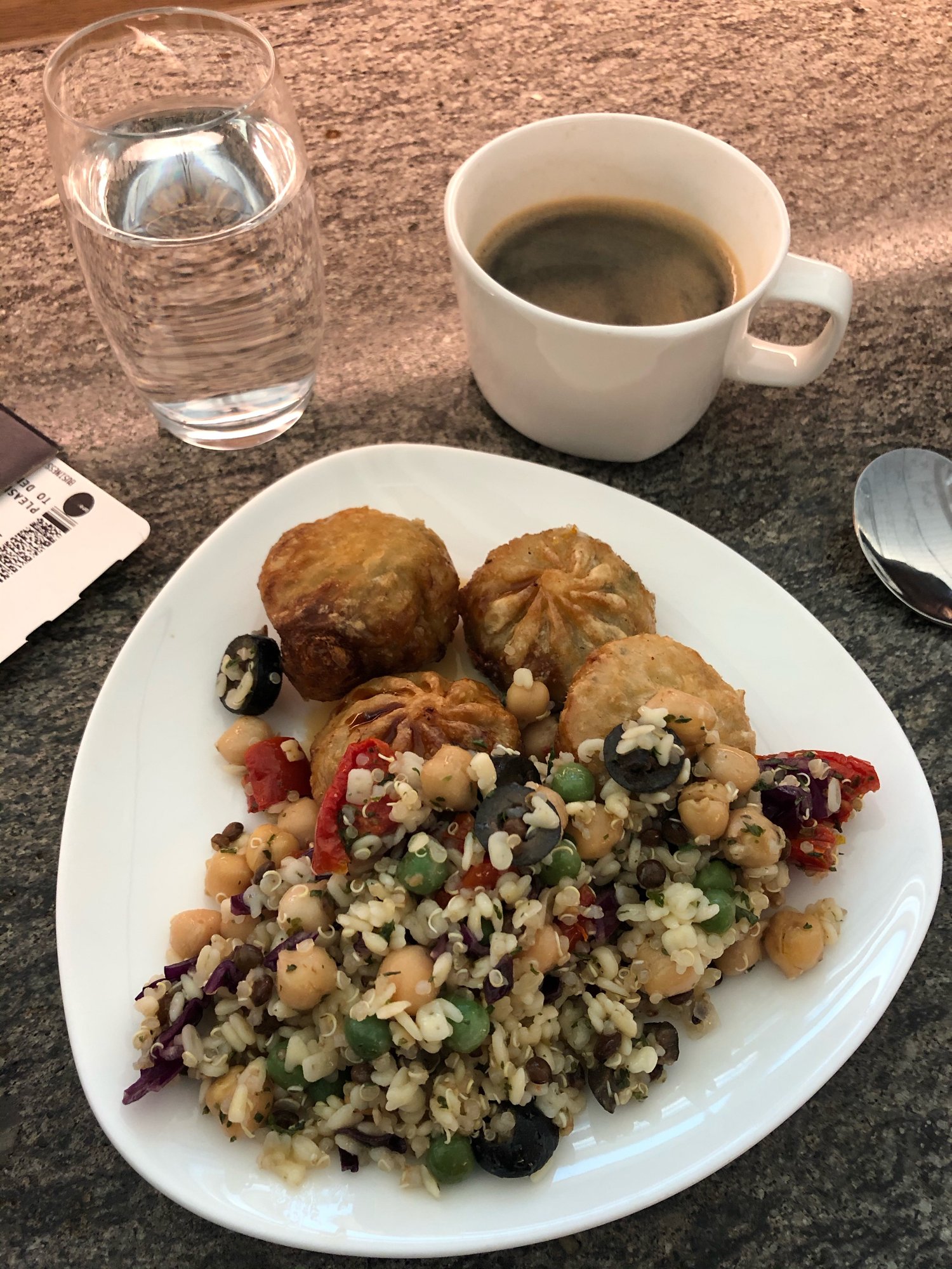 #2 of 5 images of Asiana Airlines Business Class Lounge (West)