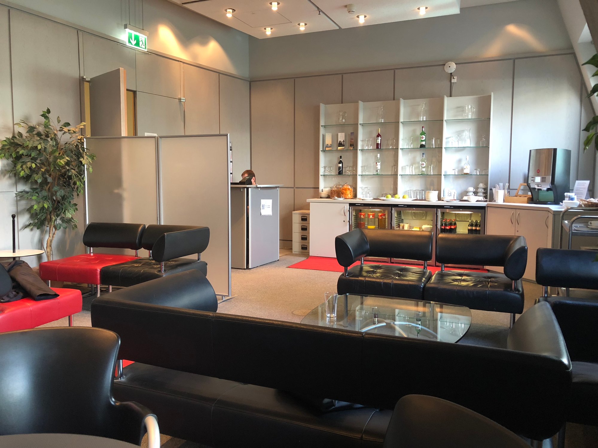 #1 of 5 images of Elli-Beinhorn Lounge