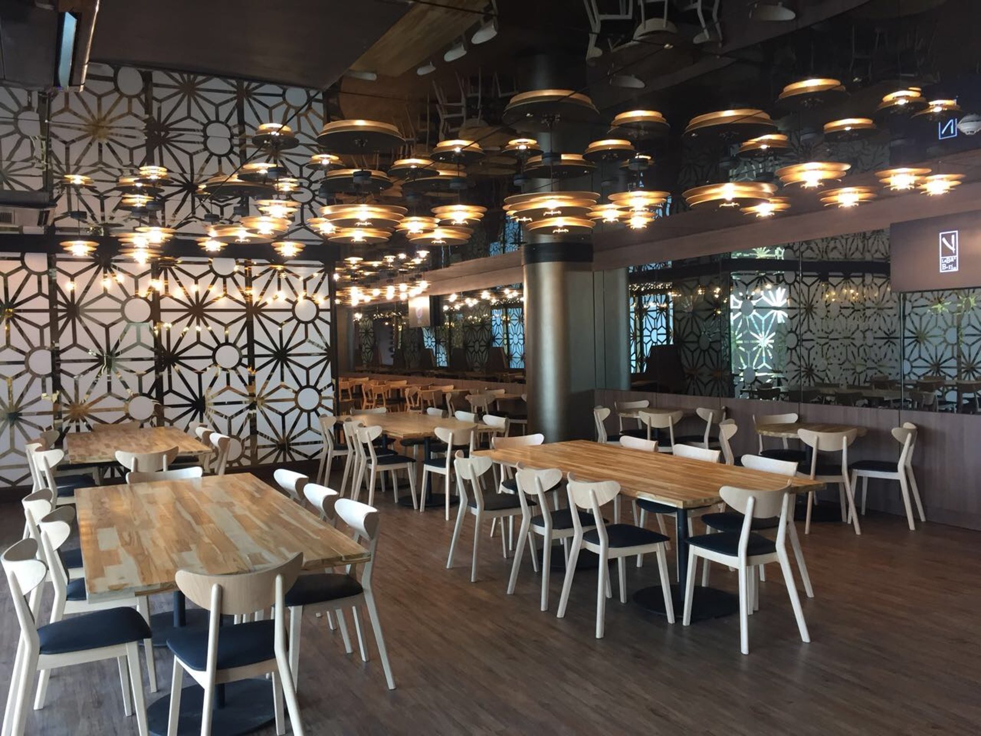 #1 of 5 images of El Dorado Lounge