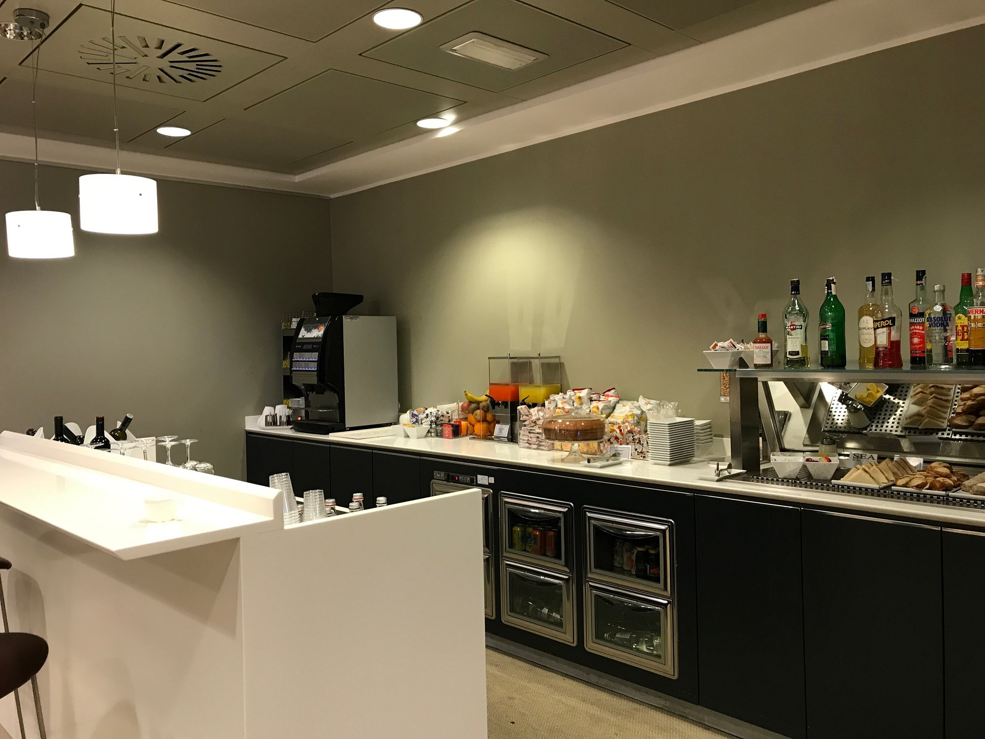 #4 of 5 images of Piranesi Classic Lounge