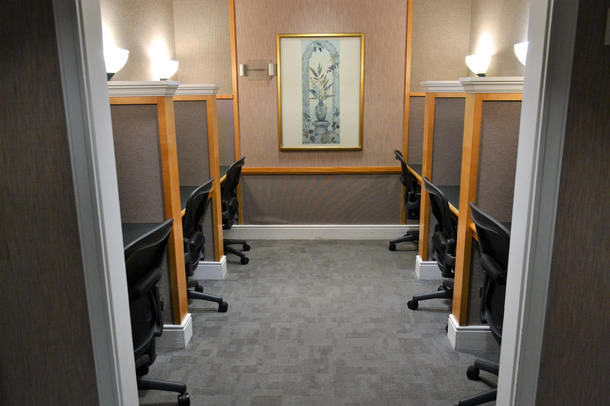 #4 of 5 images of Delta Sky Club