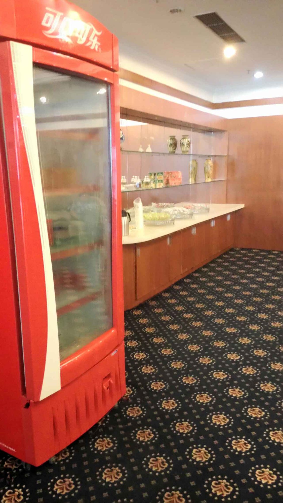 #2 of 3 images of First & Business Class Lounge