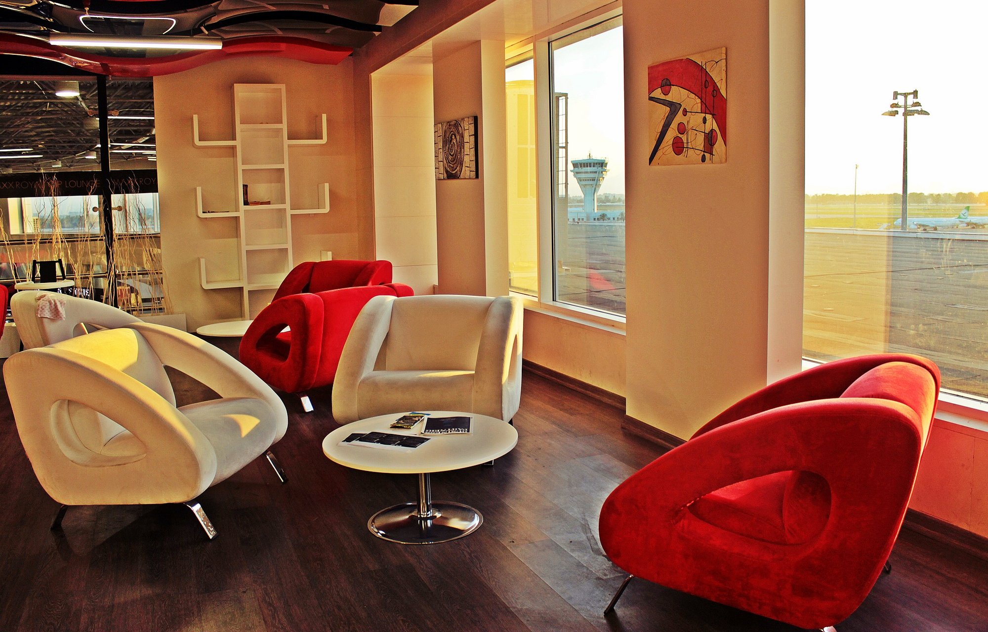 #2 of 5 images of CIP Lounge (Temporarily Closed)