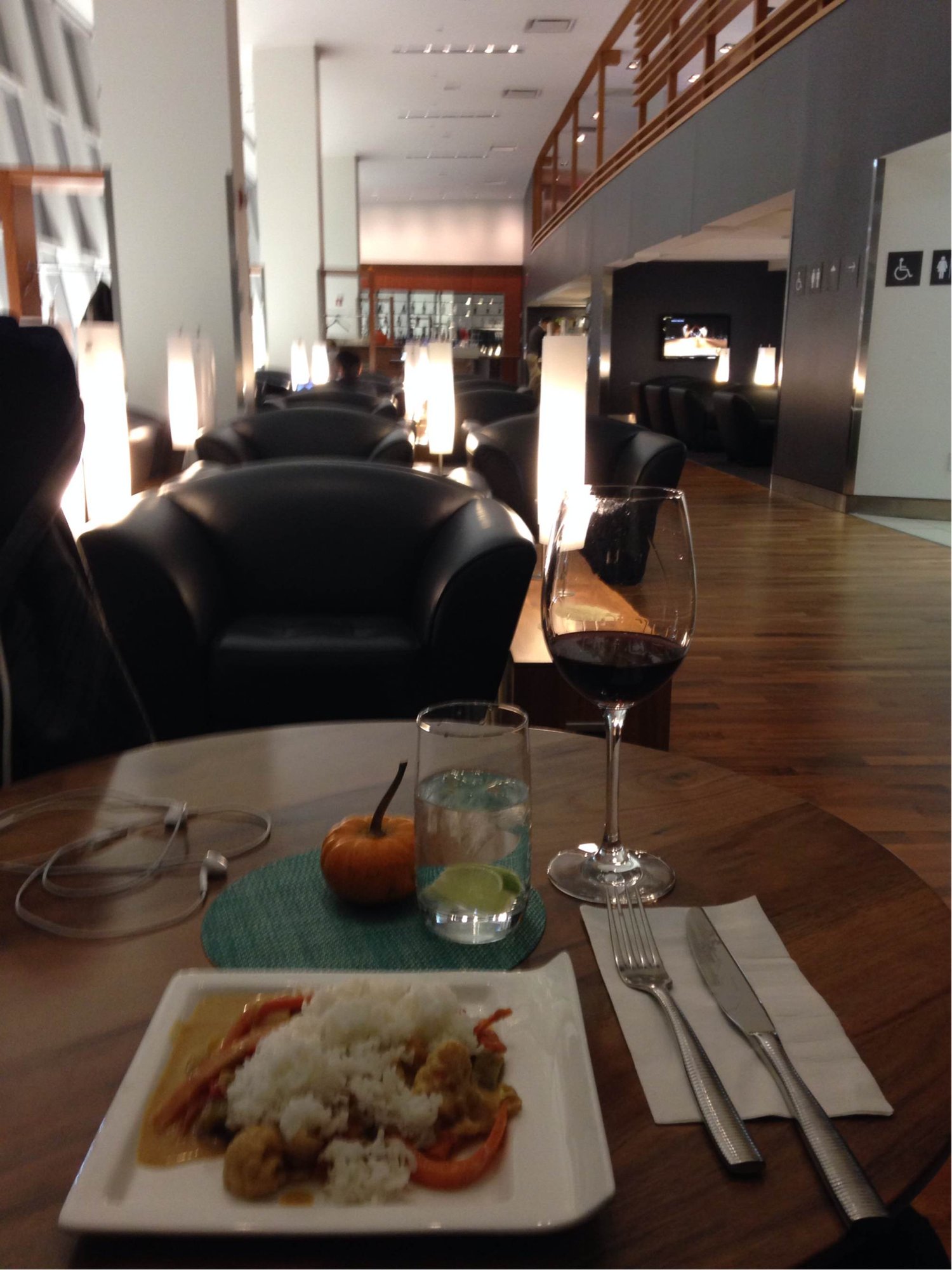 #1 of 5 images of Lufthansa Senator Lounge (Temporarily Closed)