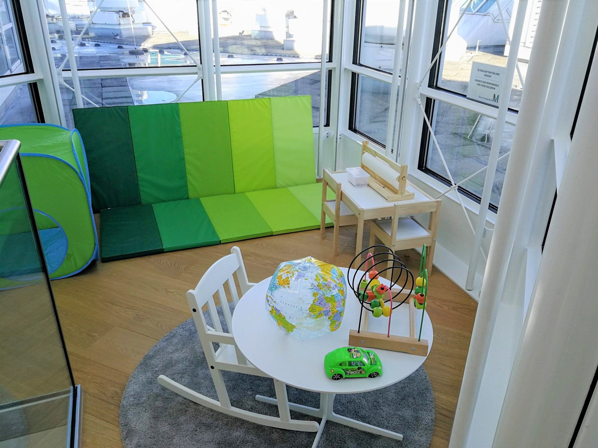 #5 of 5 images of Airport Lounge World